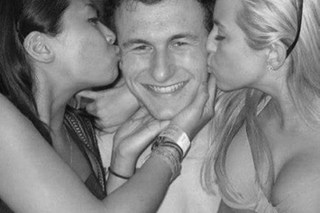 Illustration for article titled Drake's New Song Is A Big Shout Out To Johnny Manziel